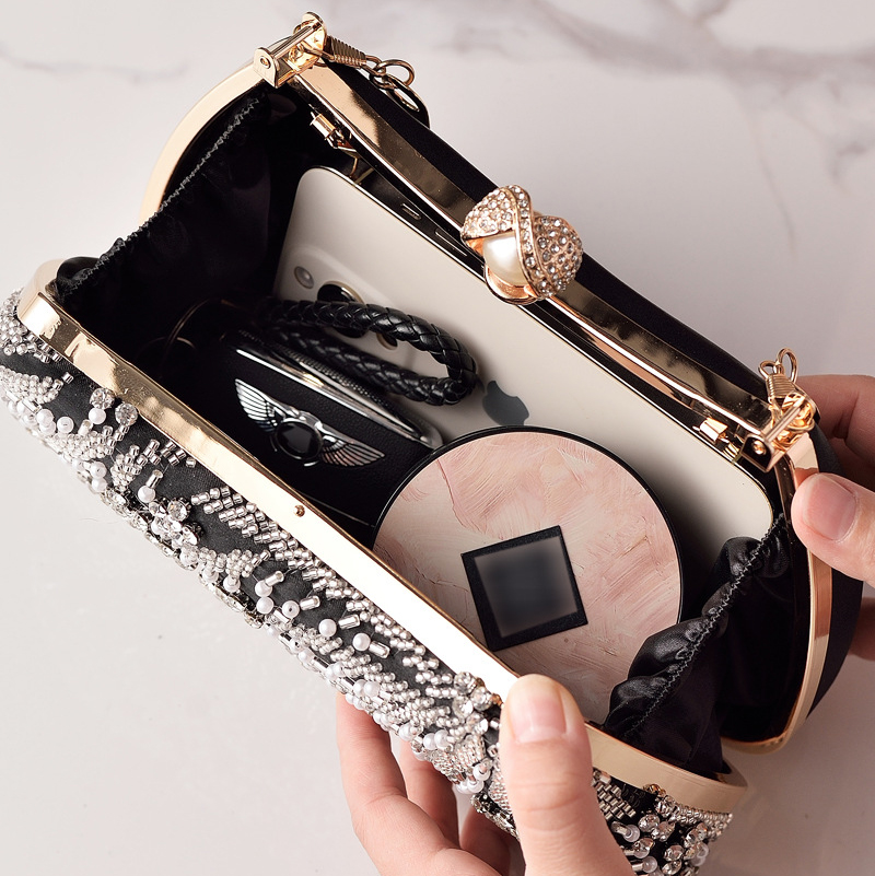 Borsa Nera con Perline Vintage - Luxury Bags In China Wholesale recensione e prezzo