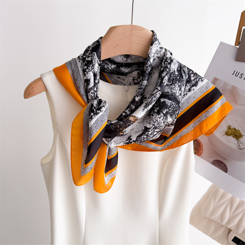 Sciarpe stampate nella giungla - Luxury Bags In China Wholesale recensione e prezzo
